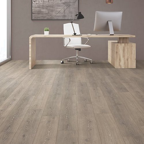 Laminate floor accents in West Vancouver from Lonsdale Flooring